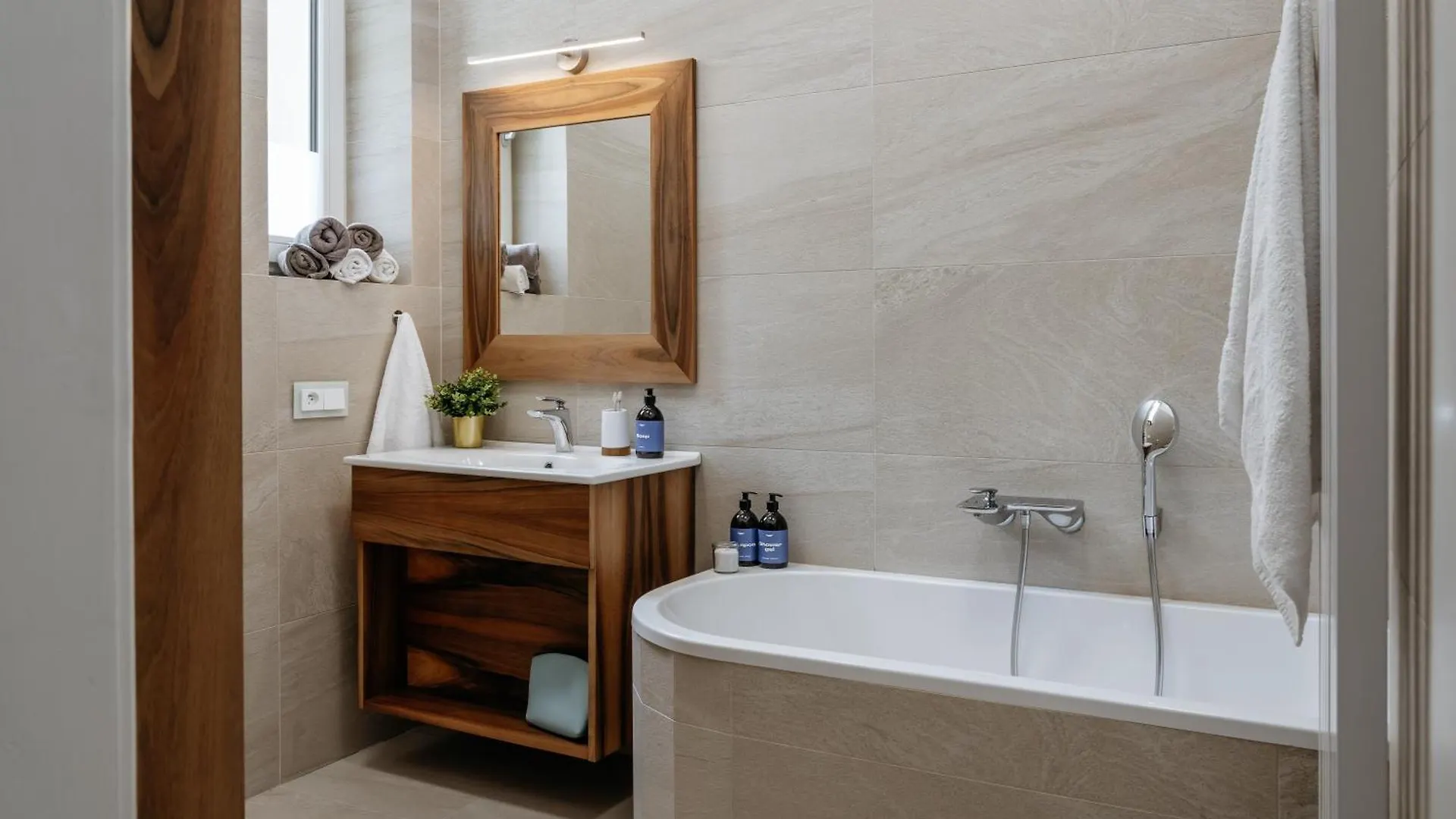Prague Days - Luxurious Apartments In A Quiet Area